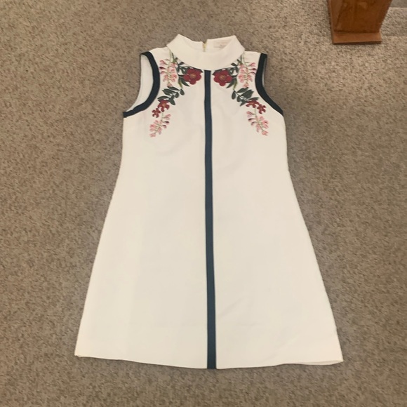 Ted Baker Dresses & Skirts - Ted Baker white embroidered sleeveless 60s mod style dress sz 2